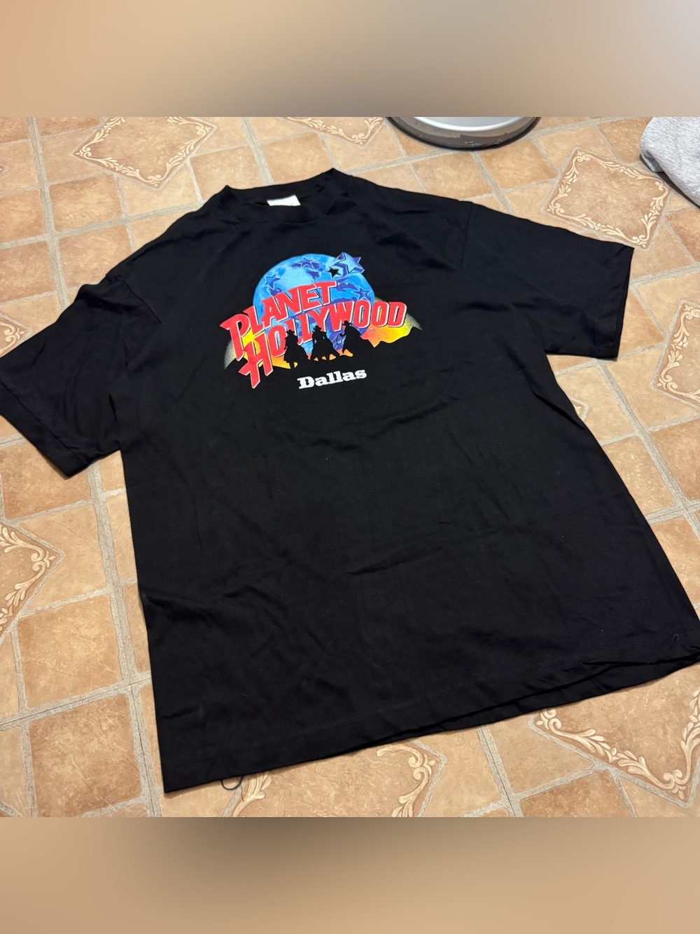 Vintage 90s Planet Hollywood Dallas Graphic T-Shirt - Men's Large (Black)